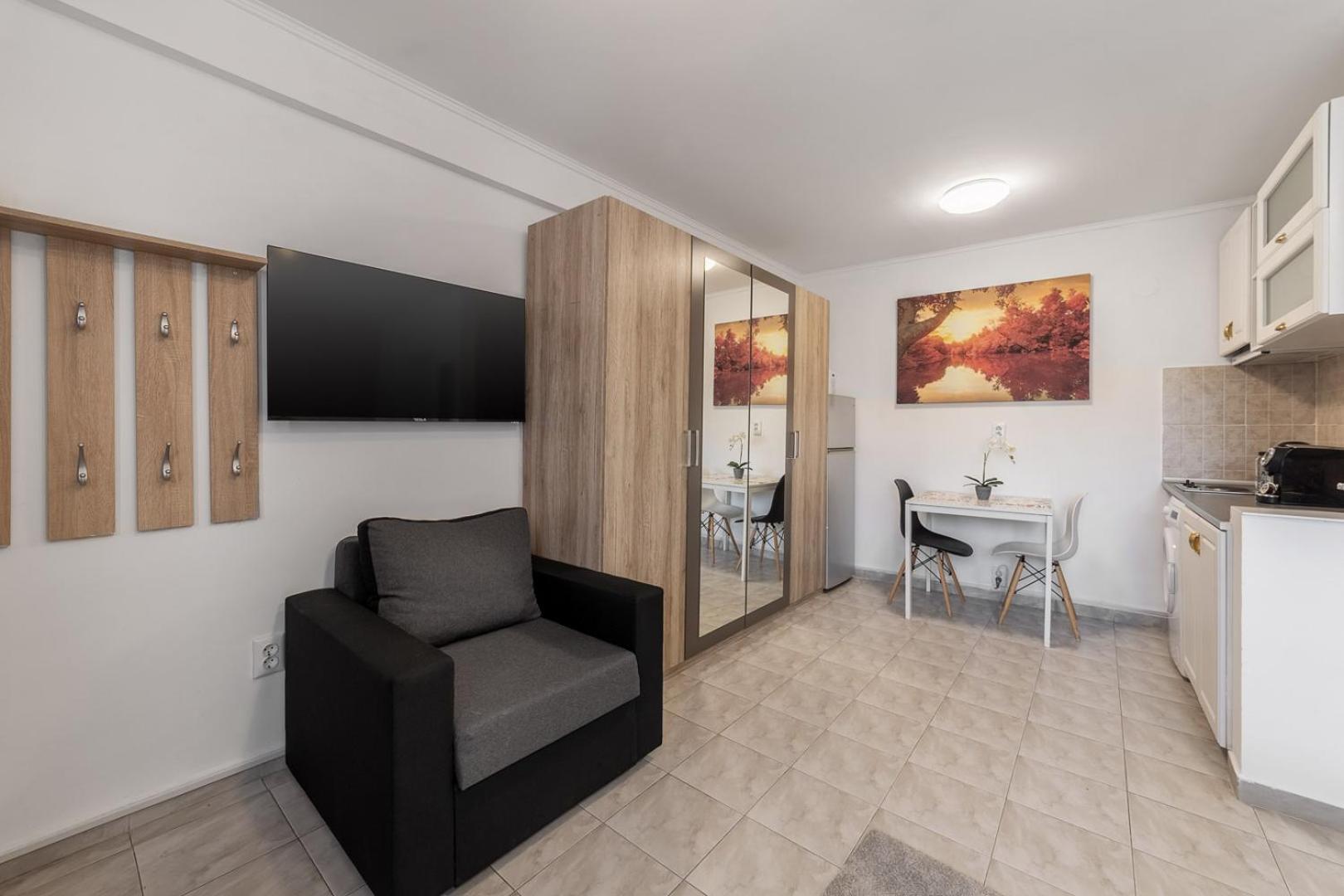 Downtown Victoria Studios By Citybookings بوخارست المظهر الخارجي الصورة